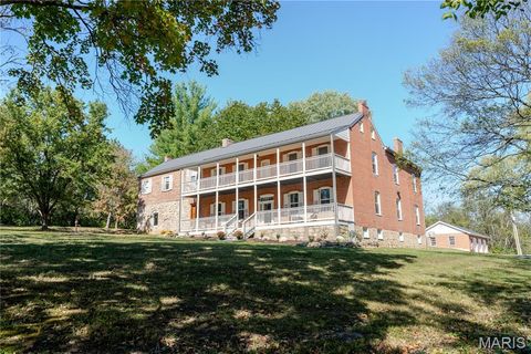 Photo of 111 Hickory Lane, Washington, MO 63090 (MLS # 25071979)