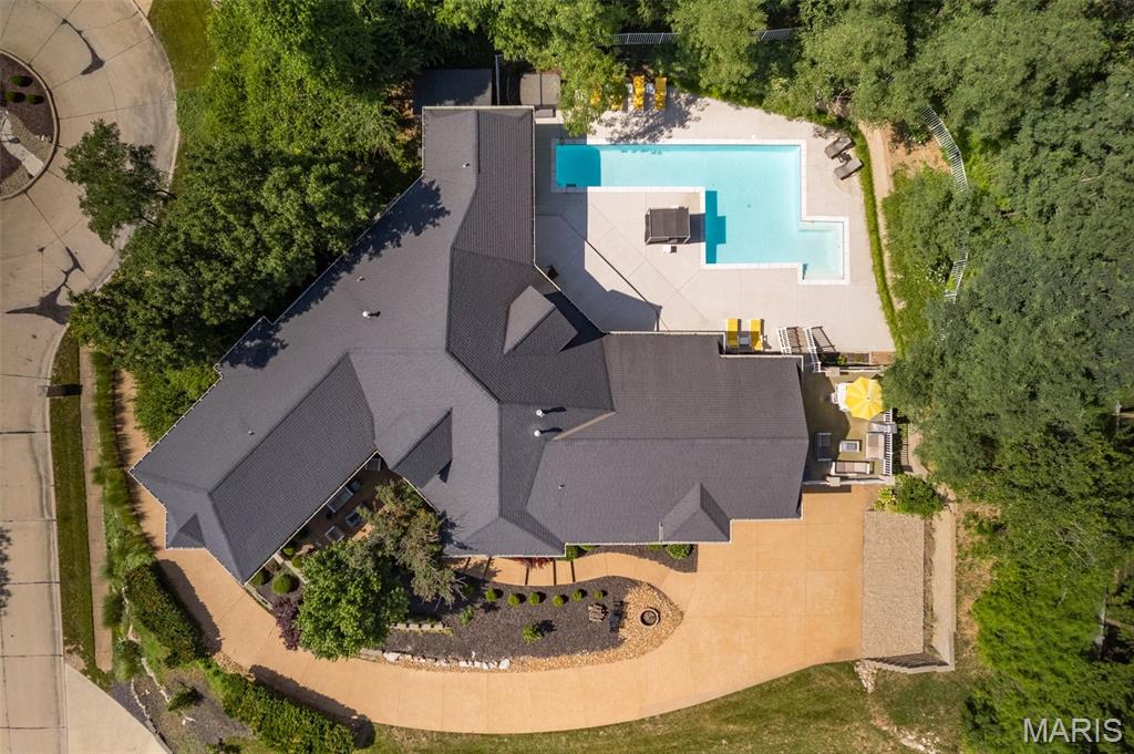 5908 Oakville Woods Place