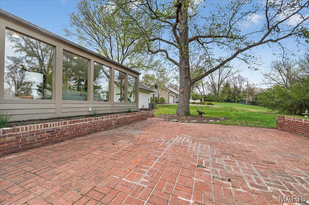 Stoneleigh Towers - Residential