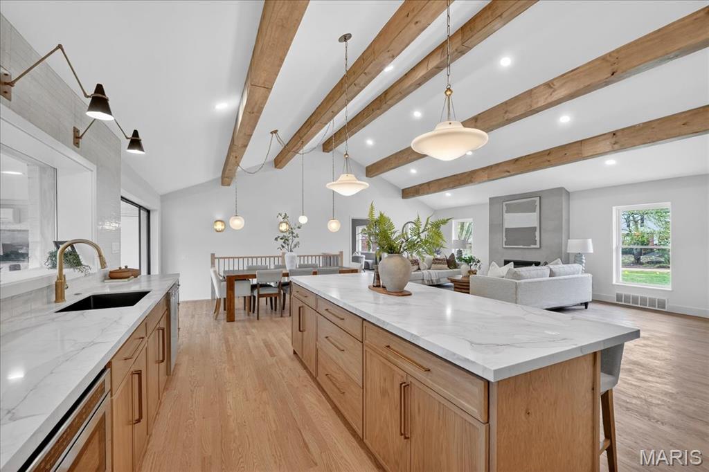 Stoneleigh Towers - Residential