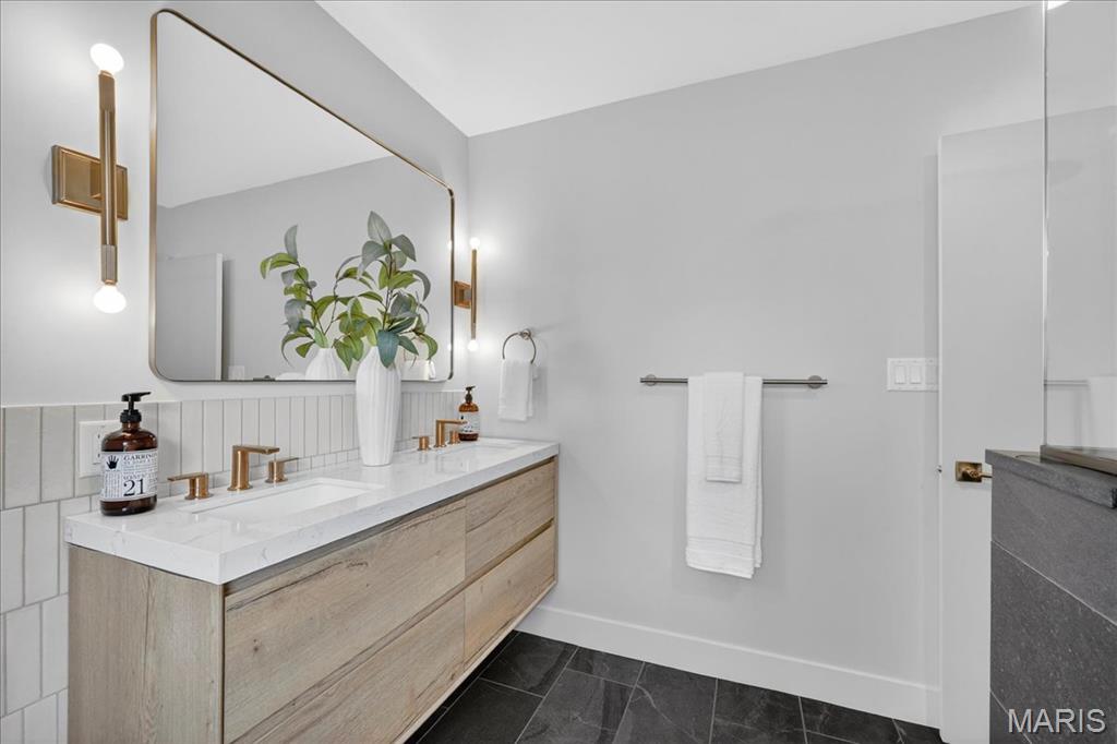 Stoneleigh Towers - Residential