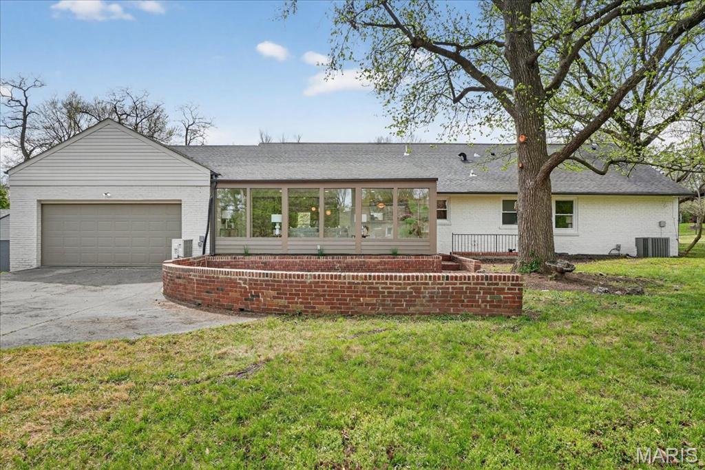 Stoneleigh Towers - Residential