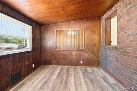Tiny photo for 8153 Toddy Avenue, Bel Ridge, MO 63114 (MLS # 26056056)