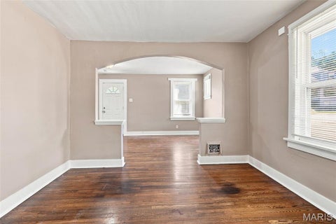 Tiny photo for 8153 Toddy Avenue, Bel Ridge, MO 63114 (MLS # 26056056)