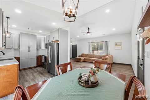 Tiny photo for 723 Broadway Extension, Elsberry, MO 63343 (MLS # 26065861)