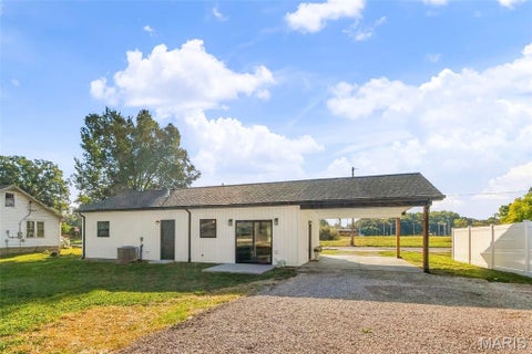 Tiny photo for 723 Broadway Extension, Elsberry, MO 63343 (MLS # 26065861)