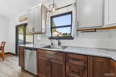 Tiny photo for 723 Broadway Extension, Elsberry, MO 63343 (MLS # 26065861)