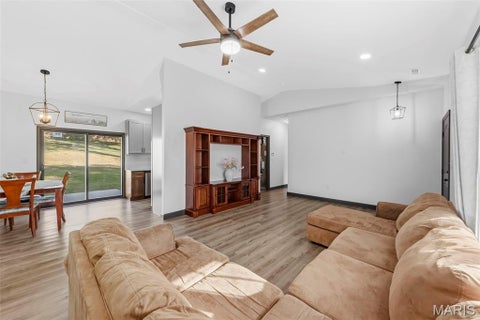 Tiny photo for 723 Broadway Extension, Elsberry, MO 63343 (MLS # 26065861)