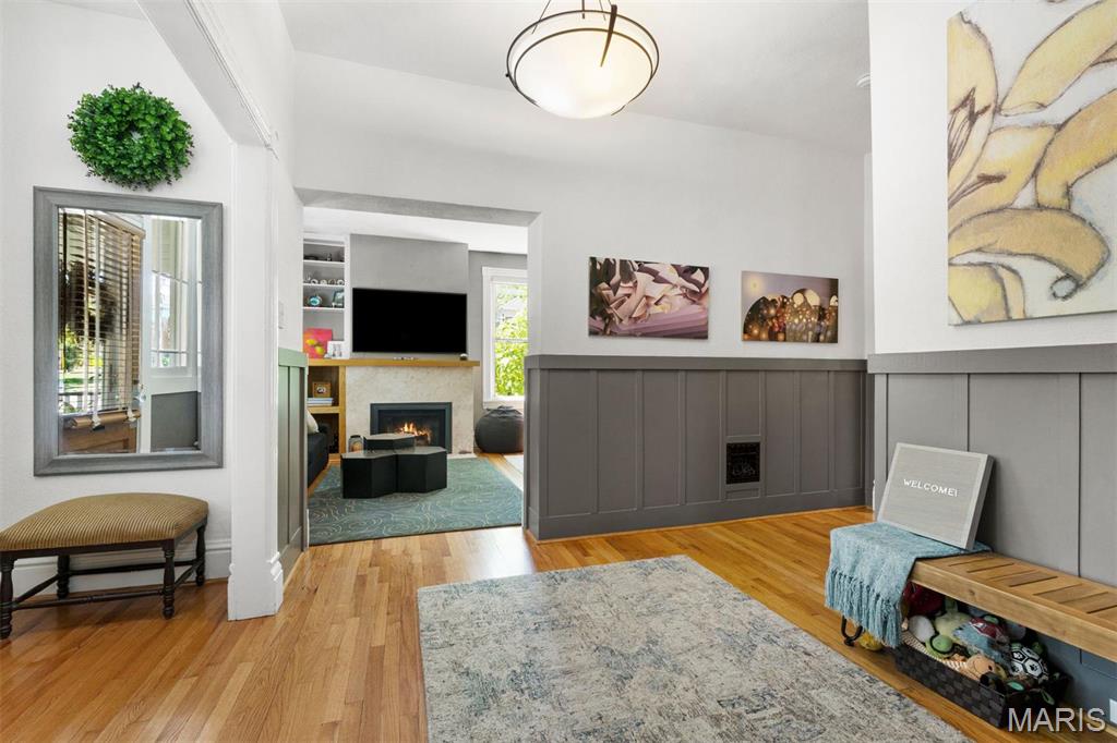 41 S Elm Avenue