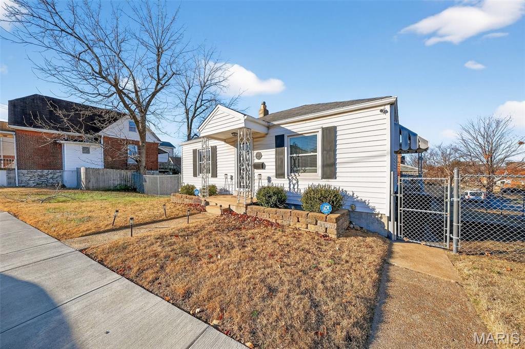 2501 Sublette Avenue