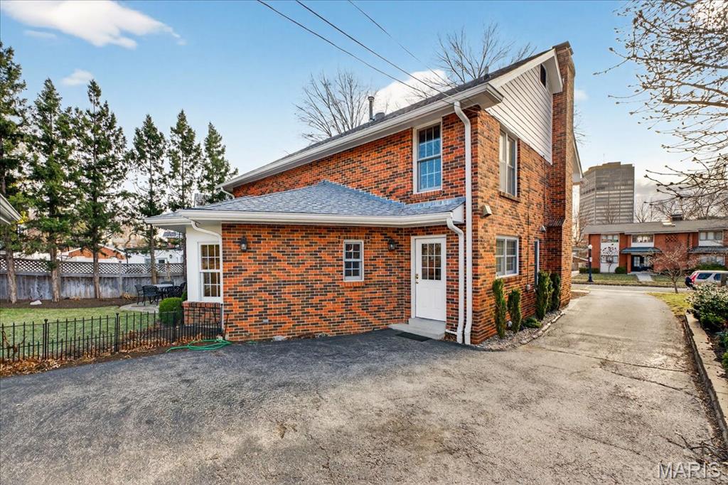 Davis Place - Residential