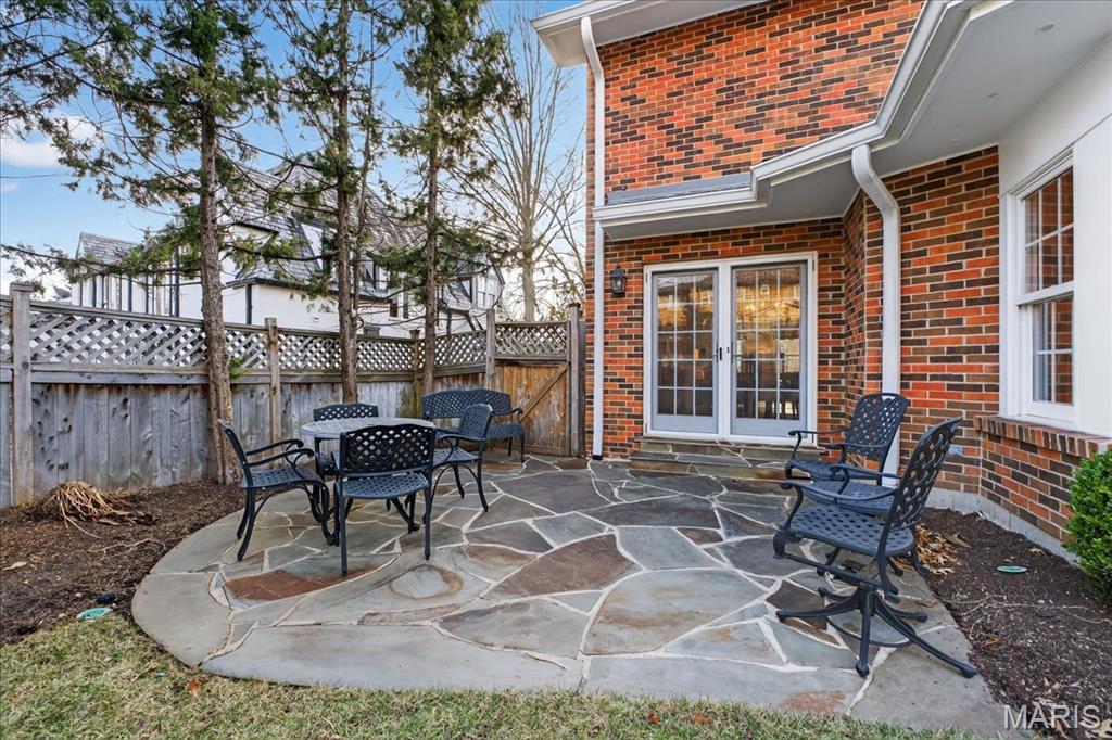 Davis Place - Residential