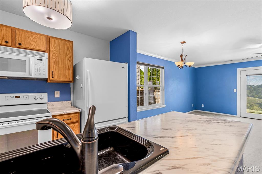 5436 Lakewood Terrace