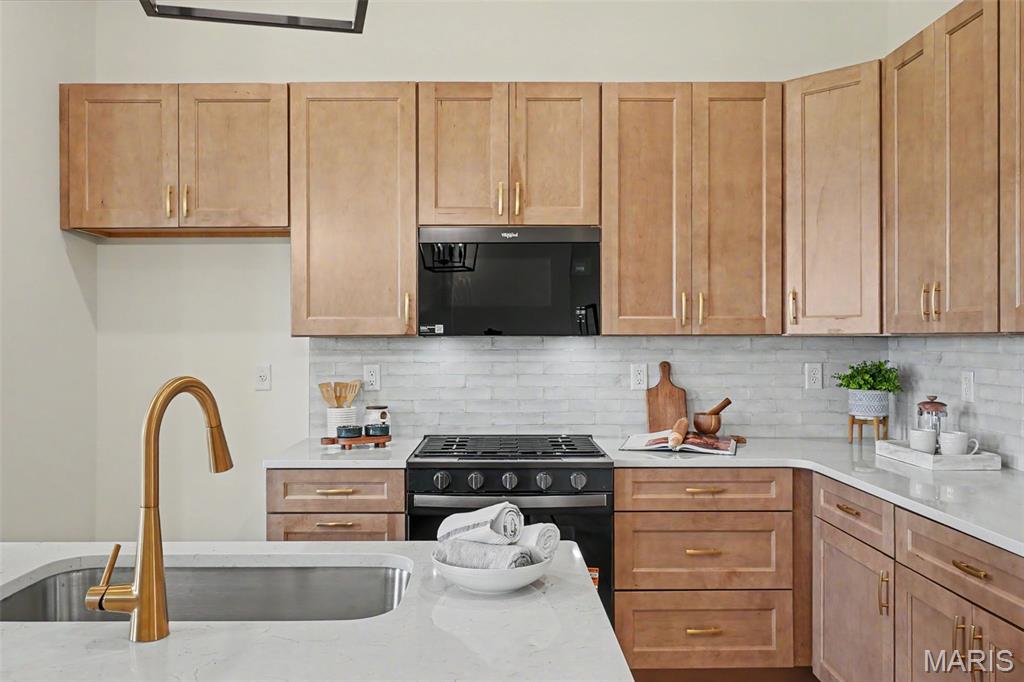 212 Fiddler's Close Road 212 STB