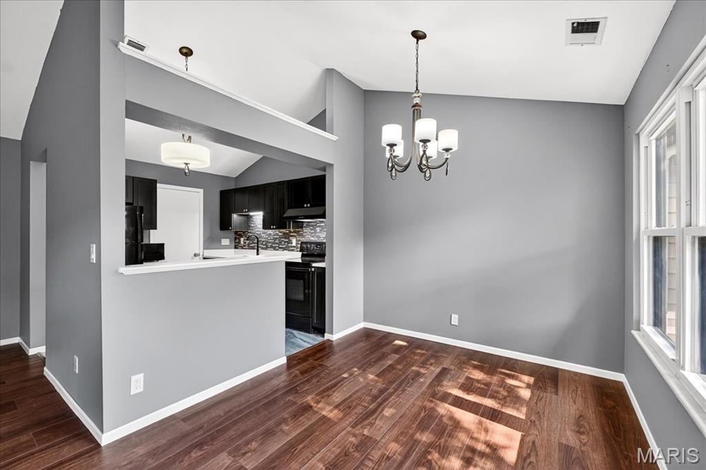 Ballwin, Missouri 63021, United States, 2 Bedrooms Bedrooms, ,1 BathroomBathrooms,Residential,Active,190378