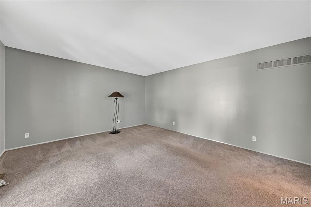 St Louis, Missouri 63141, United States, 4 Bedrooms Bedrooms, ,3 BathroomsBathrooms,Residential,Active,228945