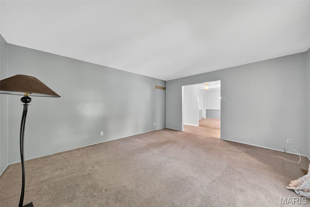 St Louis, Missouri 63141, United States, 4 Bedrooms Bedrooms, ,3 BathroomsBathrooms,Residential,Active,228945