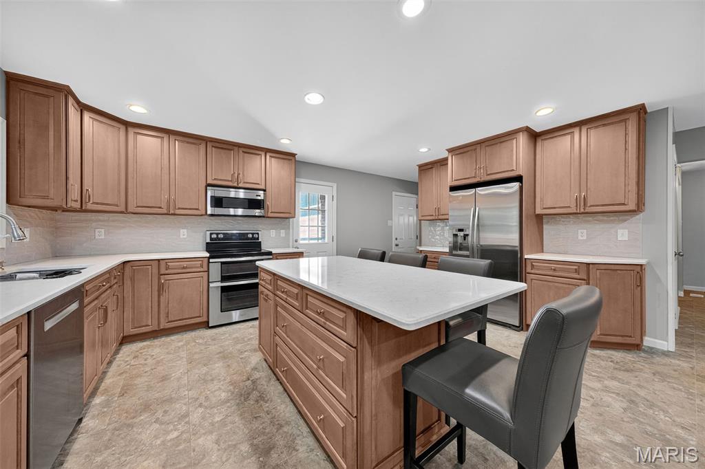 St Louis, Missouri 63141, United States, 4 Bedrooms Bedrooms, ,3 BathroomsBathrooms,Residential,Active,228945