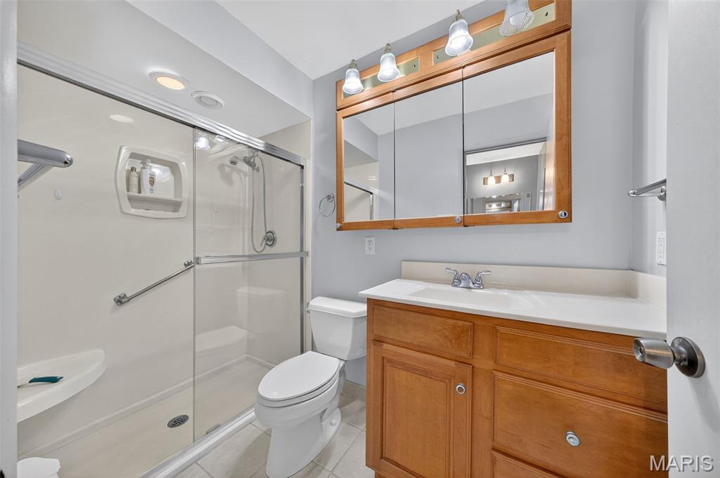 St Louis, Missouri 63141, United States, 4 Bedrooms Bedrooms, ,3 BathroomsBathrooms,Residential,Active,228945