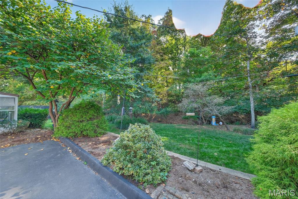 St Louis, Missouri 63141, United States, 4 Bedrooms Bedrooms, ,3 BathroomsBathrooms,Residential,Active,228945