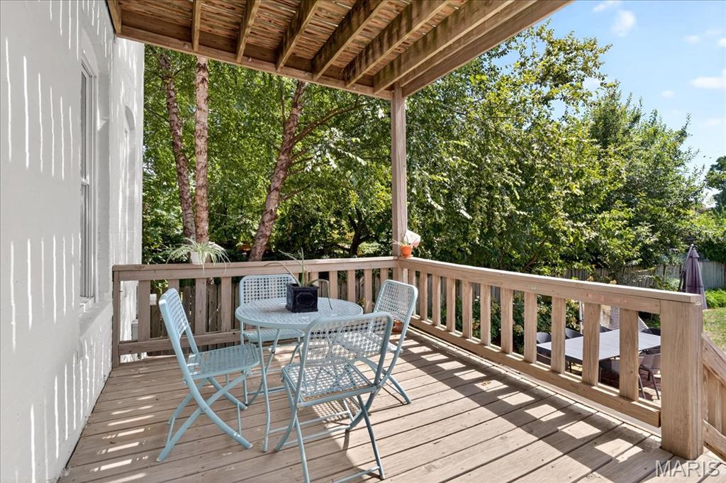 St Louis, Missouri 63108, United States, 4 Bedrooms Bedrooms, ,3 BathroomsBathrooms,Residential,Pending,201747