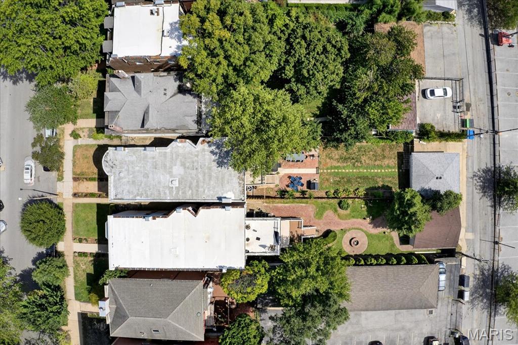 St Louis, Missouri 63108, United States, 4 Bedrooms Bedrooms, ,3 BathroomsBathrooms,Residential,Pending,201747