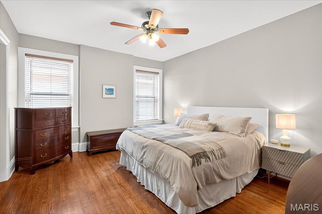 St Louis, Missouri 63108, United States, 4 Bedrooms Bedrooms, ,3 BathroomsBathrooms,Residential,Pending,201747