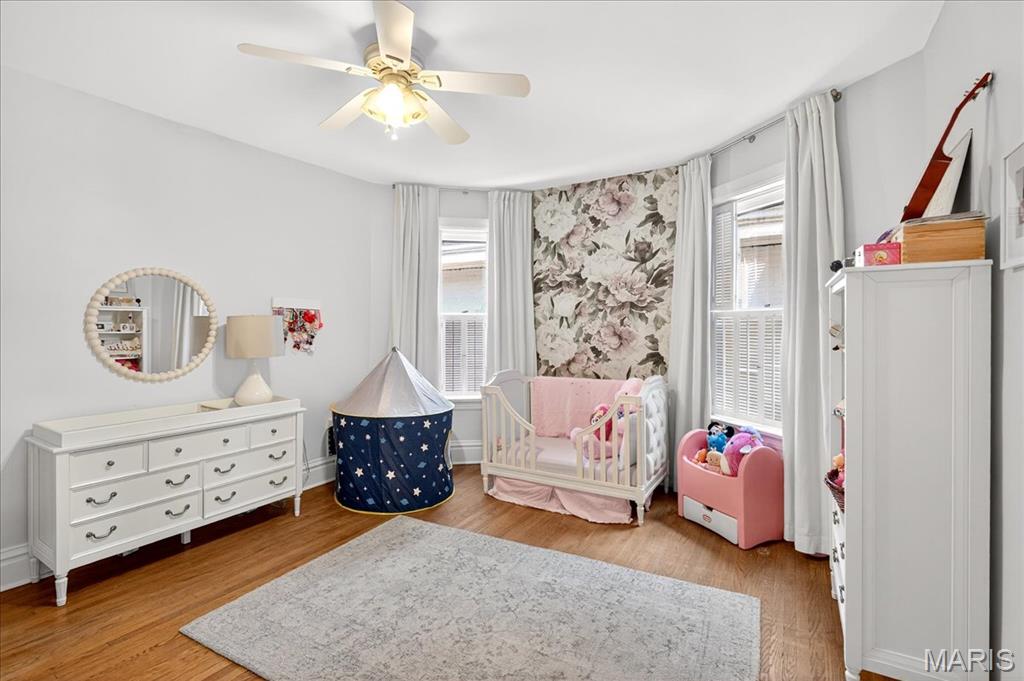 St Louis, Missouri 63108, United States, 4 Bedrooms Bedrooms, ,3 BathroomsBathrooms,Residential,Pending,201747