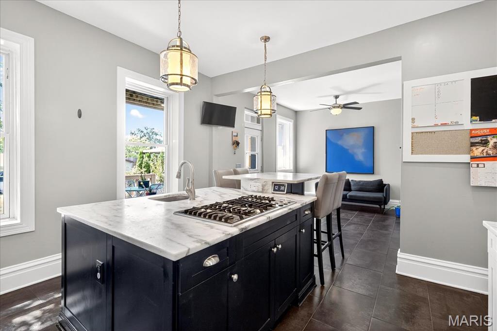 St Louis, Missouri 63108, United States, 4 Bedrooms Bedrooms, ,3 BathroomsBathrooms,Residential,Pending,201747