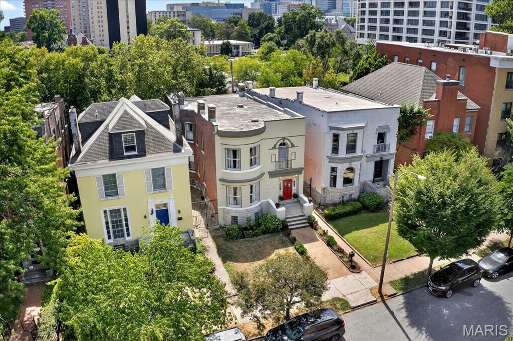 St Louis, Missouri 63108, United States, 4 Bedrooms Bedrooms, ,3 BathroomsBathrooms,Residential,Pending,201747