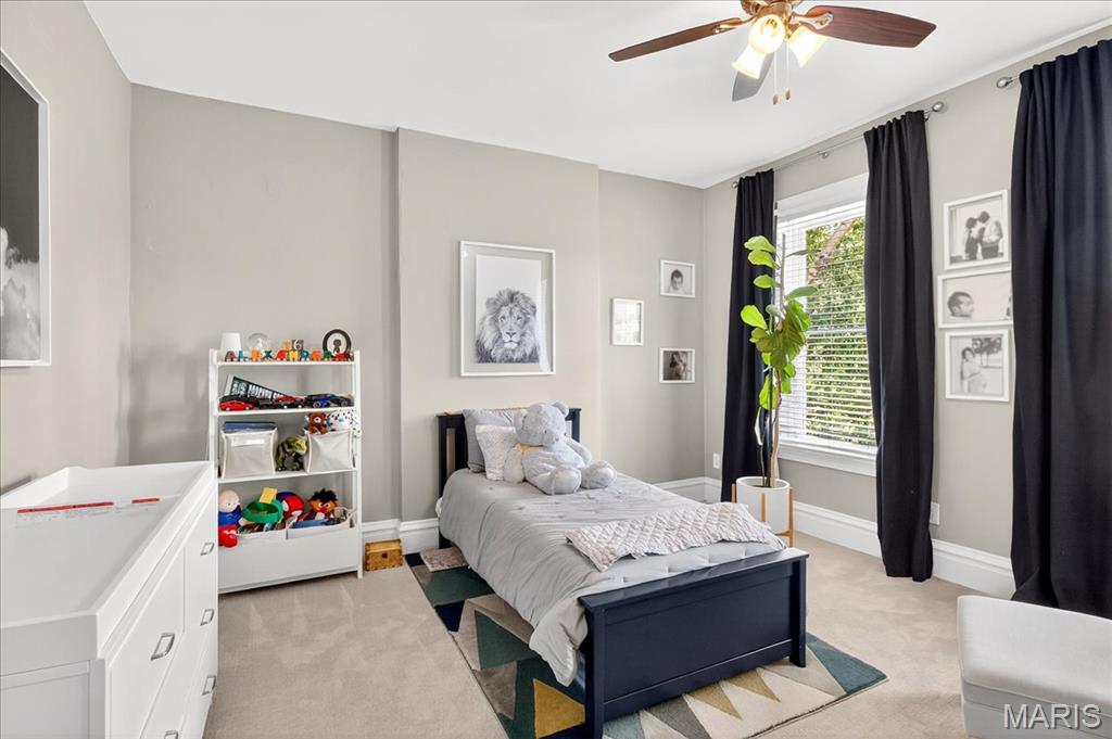 St Louis, Missouri 63108, United States, 4 Bedrooms Bedrooms, ,3 BathroomsBathrooms,Residential,Pending,201747