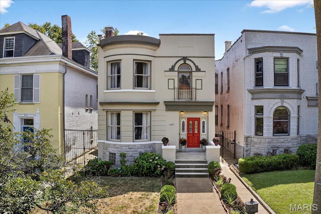 St Louis, Missouri 63108, United States, 4 Bedrooms Bedrooms, ,3 BathroomsBathrooms,Residential,Pending,201747 St Louis, Missouri 63108, United States, 4 Bedrooms Bedrooms, ,3 BathroomsBathrooms,Residential,Pending,201747