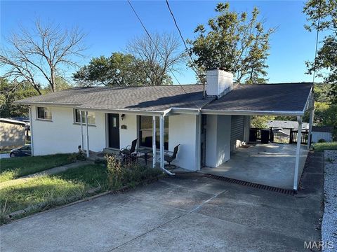 57 Lois Lane Fenton MO 63026