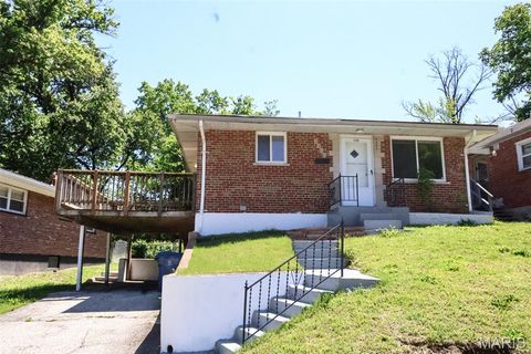 Photo of 4300 Begg Boulevard, Northwoods, MO 63121 (MLS # 26030741)
