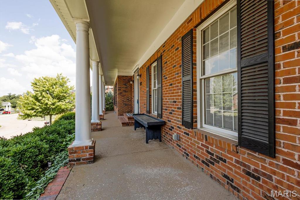 512 Overlook Terrace Court