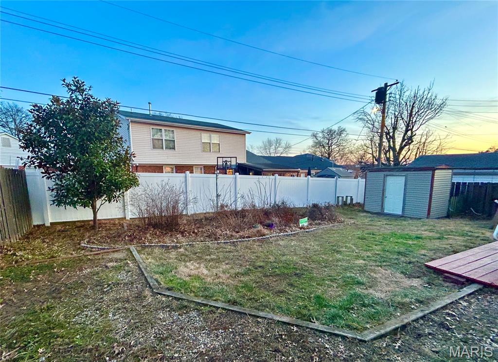 Upton Place 03 - Residential