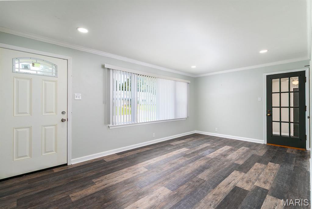 10212 Surf Drive