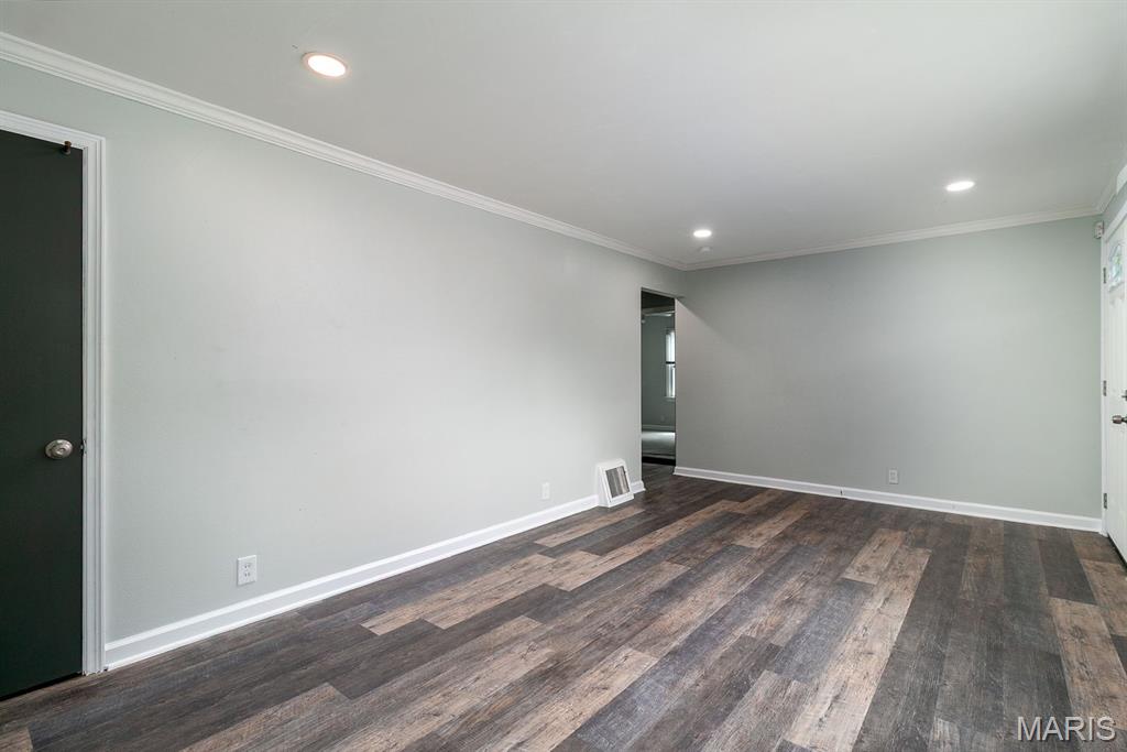 10212 Surf Drive