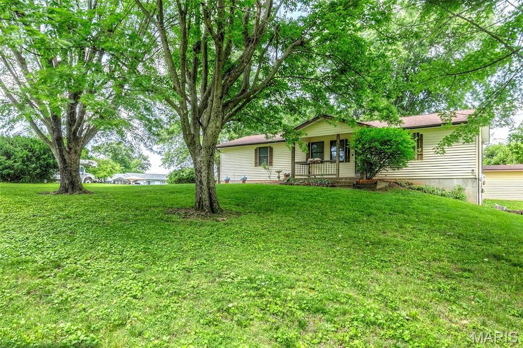 Photo of 1 Towers Lane, St Charles, MO 63304 (MLS # 26037053)