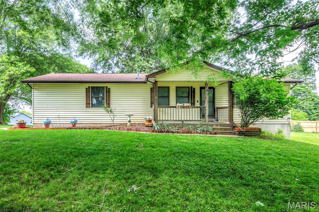 Photo of 1 Towers Lane, St Charles, MO 63304 (MLS # 26037053)