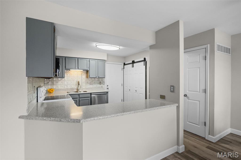 Sandalwood Creek Condo Ph Two-A - Residential