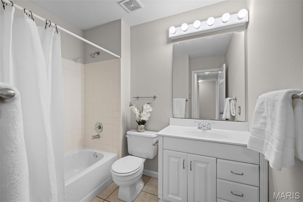 Sandalwood Creek Condo Ph Two-A - Residential