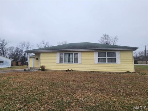 Photo of 312 W Franklin Avenue, Owensville, MO 65066 (MLS # 26012667)