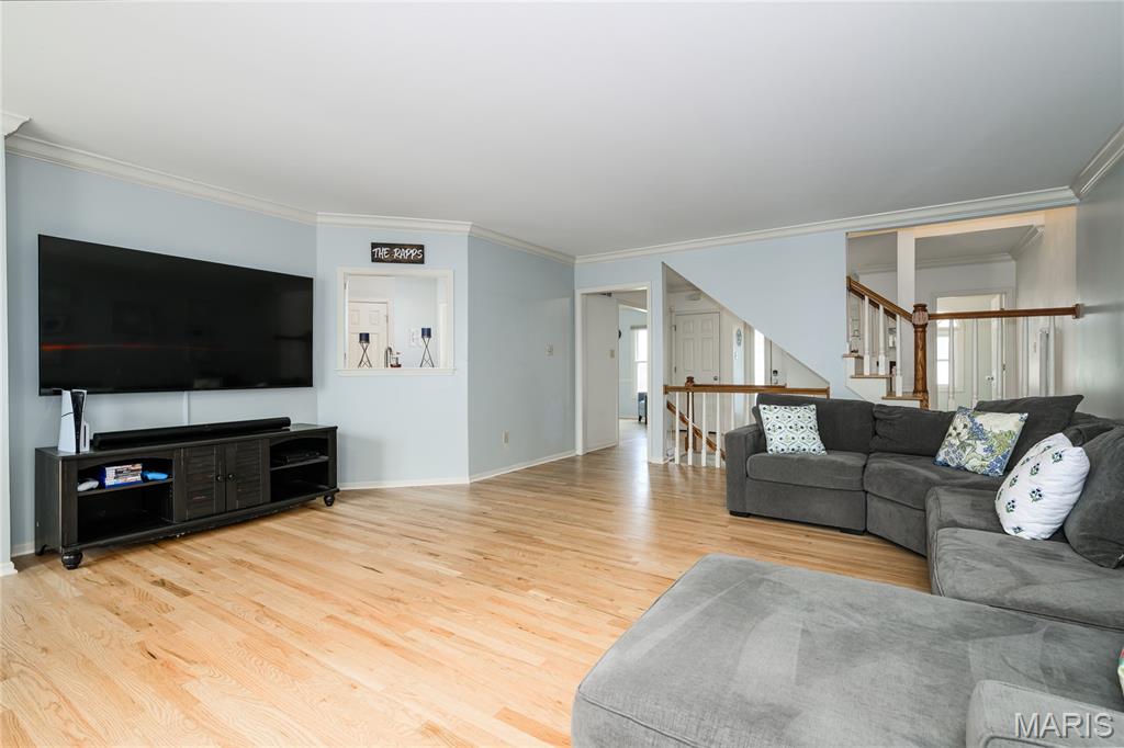 White Gate Farms Condo Amd - Residential