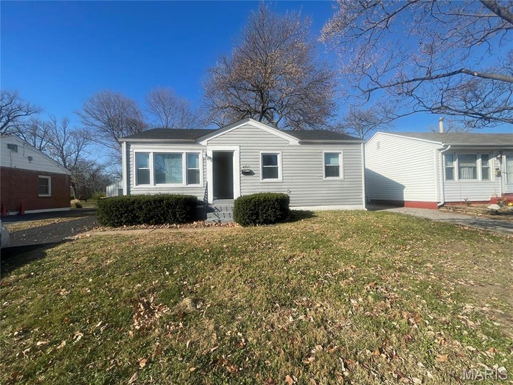 Photo 1 of 14 — 4507 Ashby Road, St Louis, MO 63074