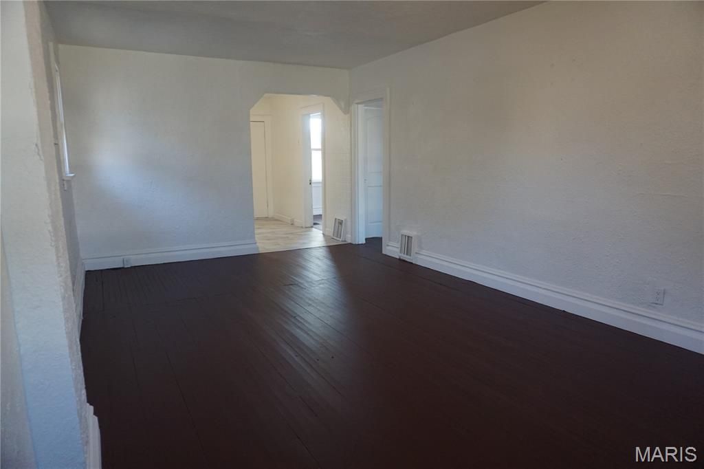 Photo of 3336 Oakdale Avenue, St Louis, MO 63121 (MLS # 26020666)