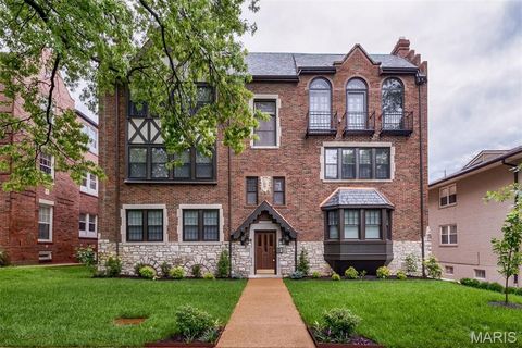 7552 Wydown Boulevard 2E Clayton MO 63105