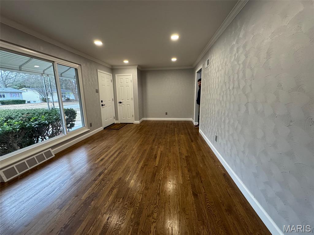 725 Hazelvalley Drive