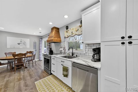 Tiny photo for 140 N Ethlyn Road, Winfield, MO 63389 (MLS # 25056759)