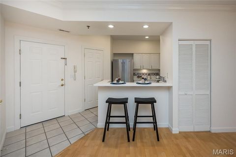 Tiny photo for 13115 Mill Crossing Court #307, Creve Coeur, MO 63141 (MLS # 25081432)